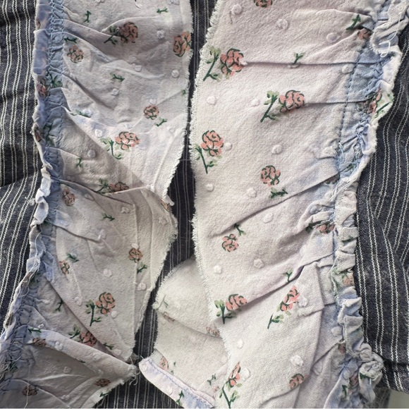 Oli & Hali Blue White Floral Ruffle trim button down xl - Picture 11 of 11